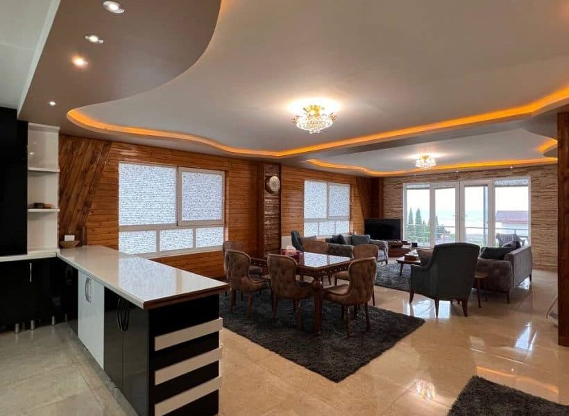 کابینت های ام دی اف و کفپوش سرامیک آپارتمان در زیرآب 844492