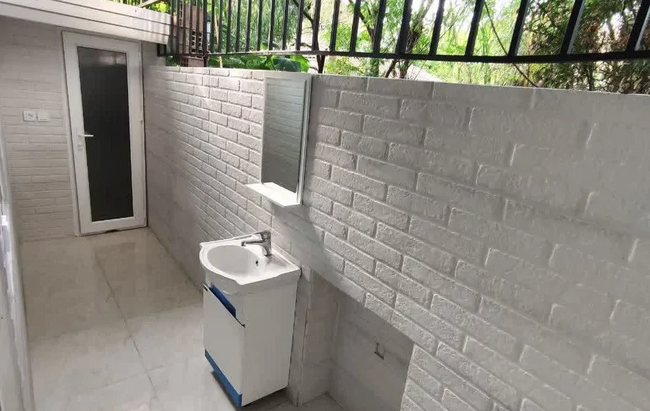 درب سرویس بهداشتی و روشو ویلا در بابلسر 415684