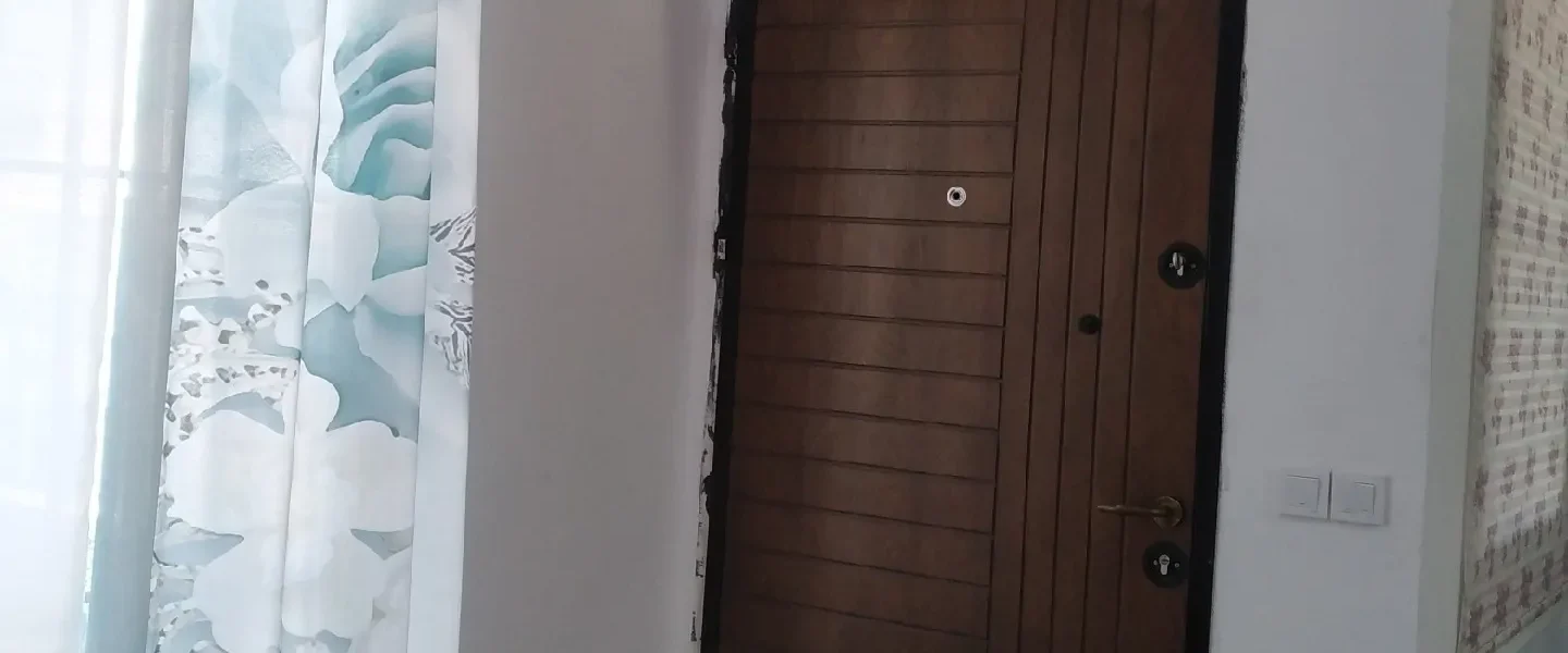 درب چوبی و اسپیلت آپارتمان در بابلسر 15213