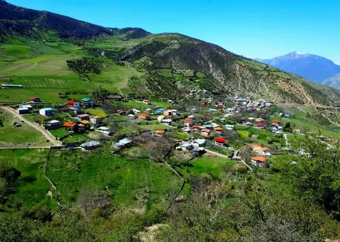 روستای برنت در سوادکوه از جاذبه های پل سفید 631465874878