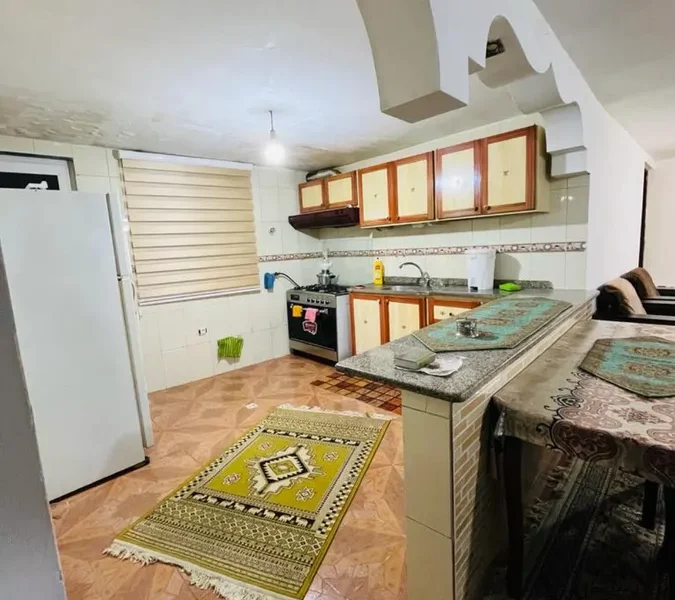 آشپزخانه با کابینت های واحد آپارتمان در بابلسر 487546486