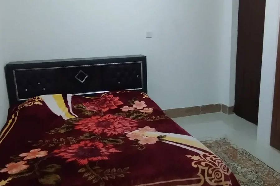 اتاق خواب به همراه تخت خواب دو نفره واحد آپارتمان در بابلسر 8753856384