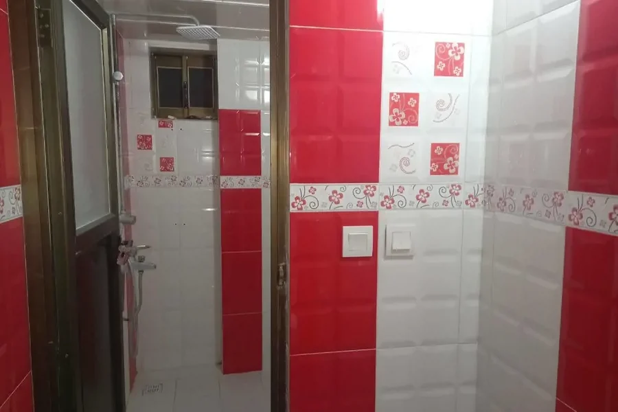 دوش حمام واحد آپارتمان در بابلسر 8475846843