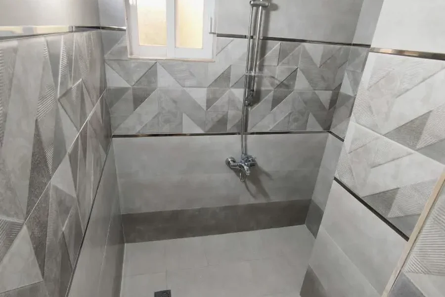 دوش حمام ویلا در قائمشهر 487567835