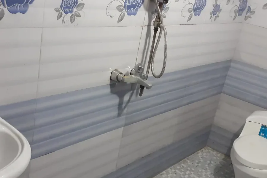 سرویس بهداشتی فرنگی و دوش حمام ویلا در بابل 54776577686