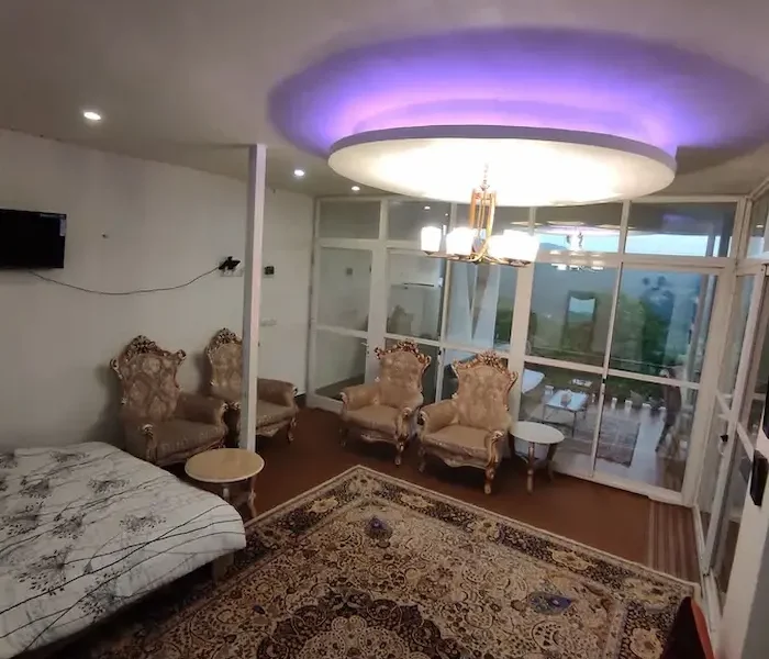 درب ورودی به تراس طبقه بالا از سالن نشینمن ویلای جنگلی 100 متری در بابل 156476874