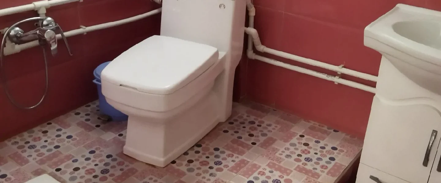 سرویس بهداشتی ایرانی و فرنگی واحد آپارتمان در قائمشهر 8478947649